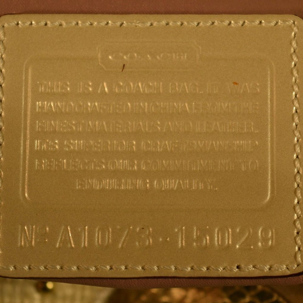 COACH Natural Straw Charm Tote No. A1073-15029 With Dust Cover - Picture 4 of 10